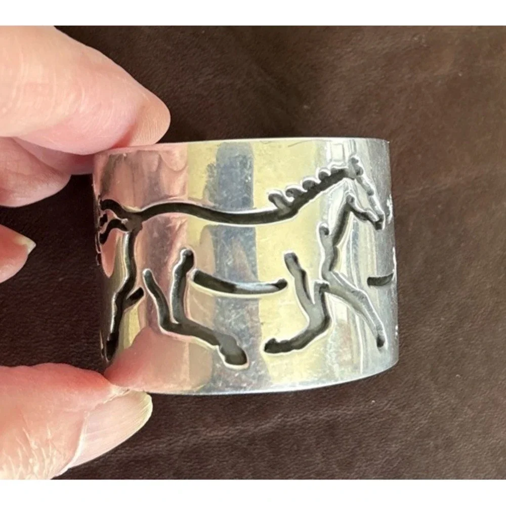 Napkin Rings Metal Silvertone Southwestern‎ Running Horses Western Cowboy Set 5